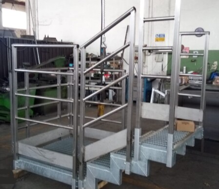 costruzione scale metalliche